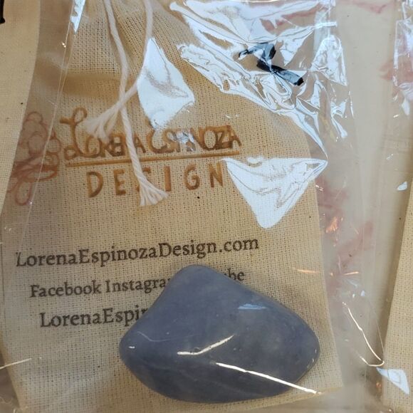 Blue Quartz Tumble stone sealed in package not touched - Picture 2 of 7